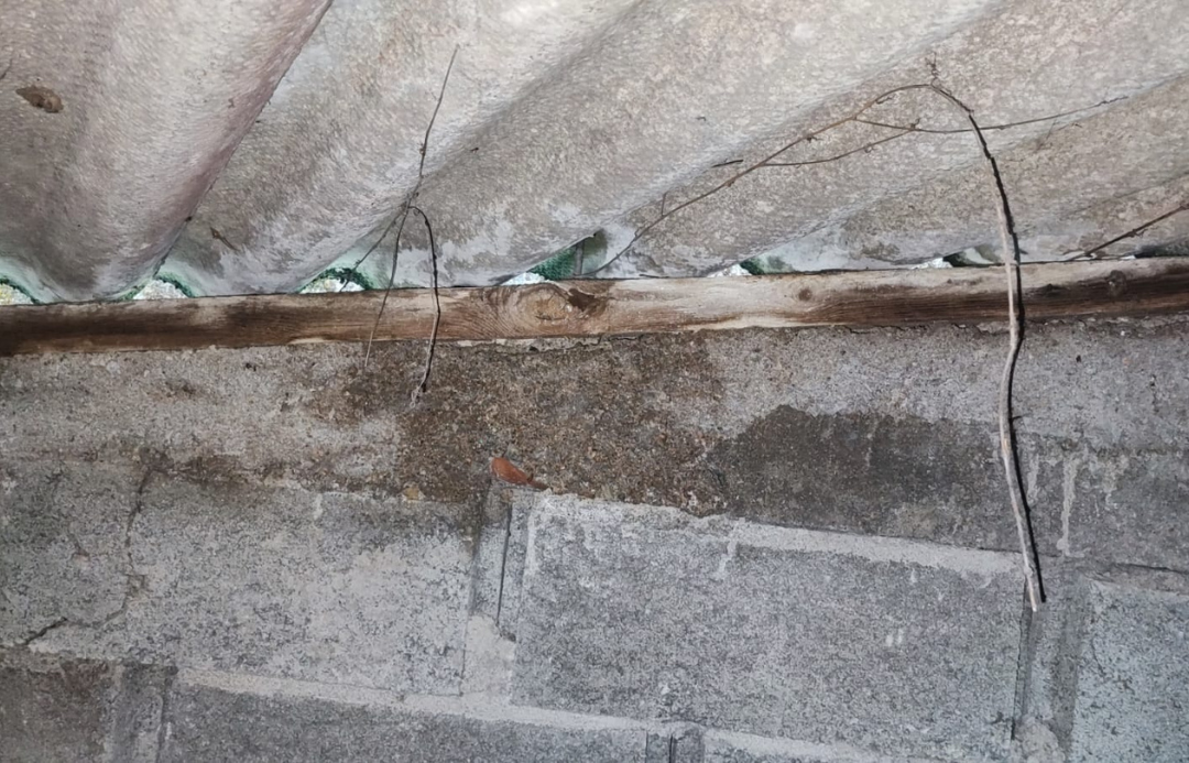 Fuite ou condensation dans les combles : comment faire la différence ?