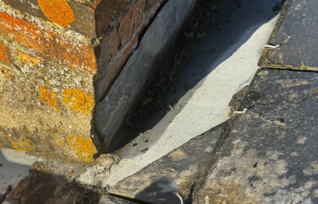 Joint de cheminée abîmé : les signes qui doivent vous alerter