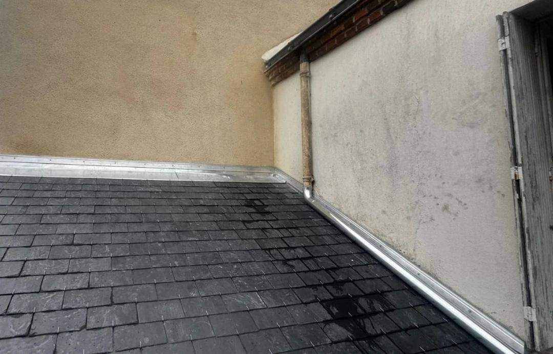 Toiture en ardoise à Angers : entretien et spécificités dans le Maine-et-Loire
